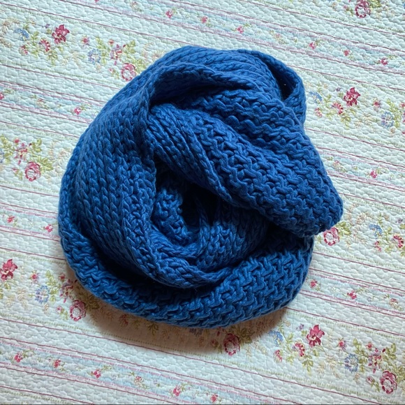 Cobalt Knit Scarf - Picture 3 of 3